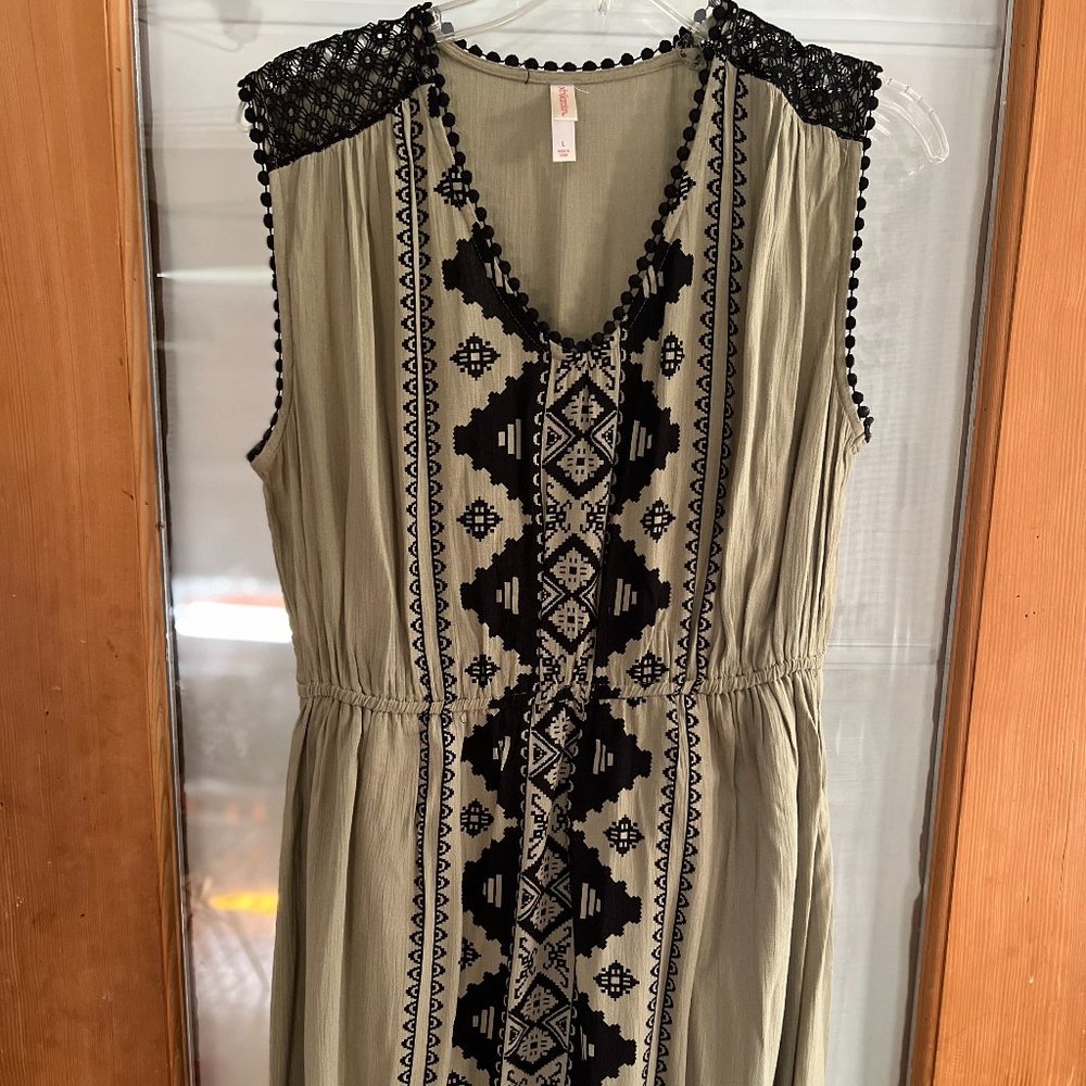 Sage Green and Black Crochet-Sleeve Tribal/Boho Maxi Dress